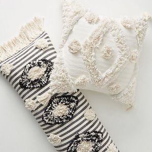 🧡ANTHROPOLOGIE Tufted Mila PILLOW Ivory Throw